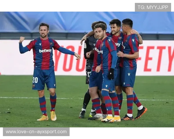 巴萨中场掌控节奏，进攻端愈发犀利